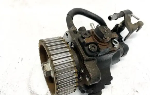 Opel Insignia A Fuel injection high pressure pump