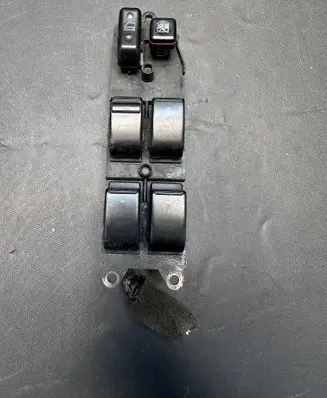 Toyota Avensis T250 Electric window control switch 8482005100 8480205210A0 54035173