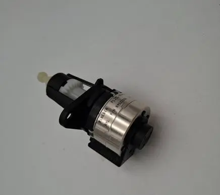 Volvo XC40 Headlight level adjustment motor 89022080