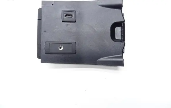 Mercedes-Benz B W246 W242 AUX in-socket connector A2468230411