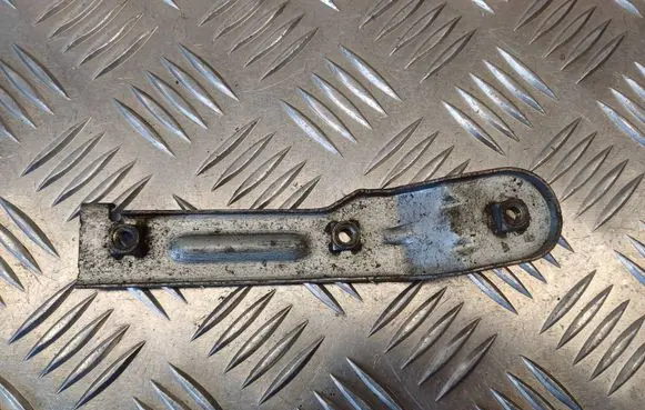 Front wiper linkage