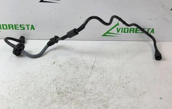 Peugeot 308 Fuel line pipe 