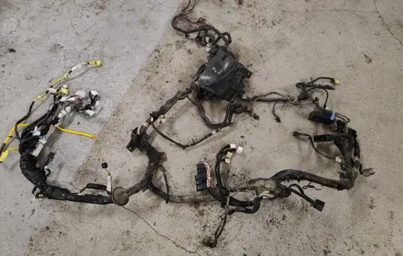 Engine installation wiring loom