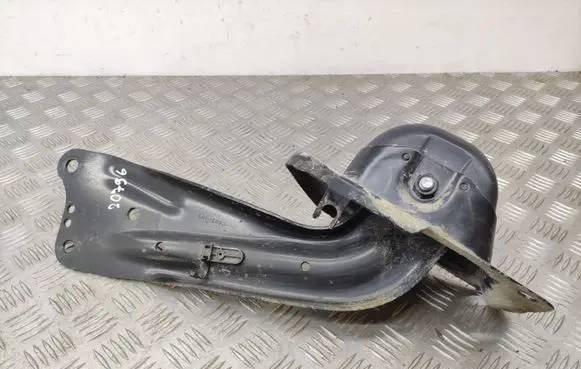 Volkswagen PASSAT B8 Rear upper control arm/wishbone 5Q0505225