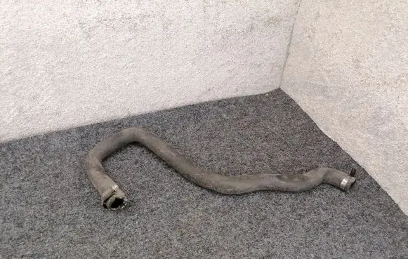 Land Rover Discovery 5 Engine coolant pipe/hose FK629F287CA FK629F287