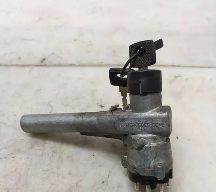 Mercedes-Benz 207 310 Ignition lock
