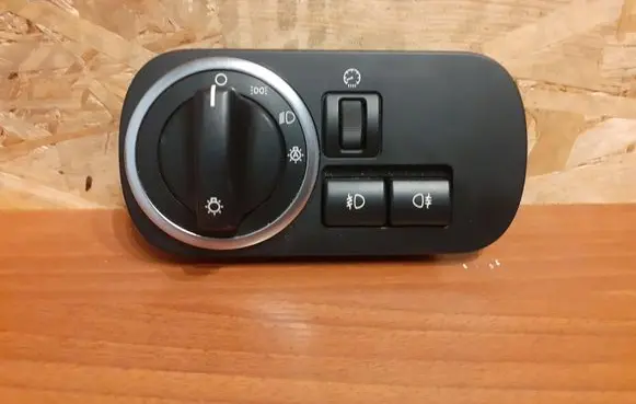 Land Rover Range Rover Sport L320 Light switch E0201043 AH2213A024AC