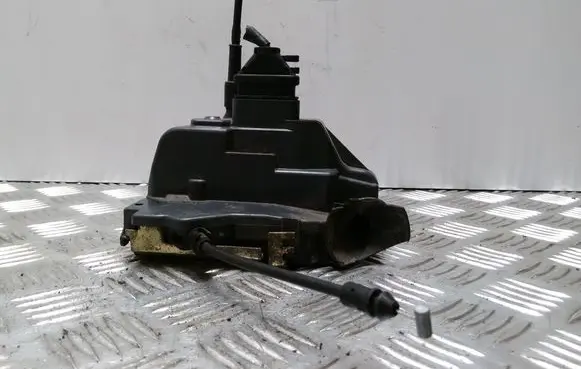Renault Laguna II Front door lock 009150 AVM276