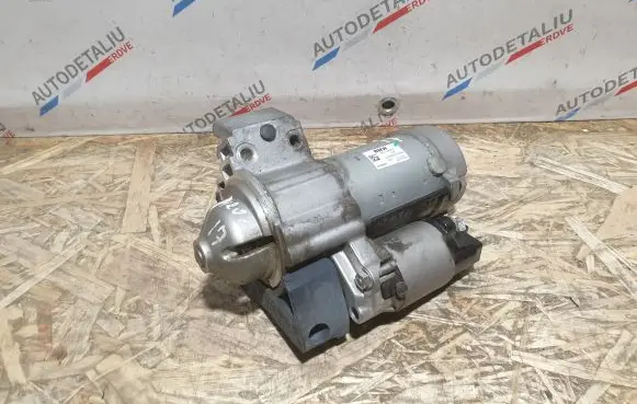 BMW 5 G30 G31 Starter motor 8570846 12418570846