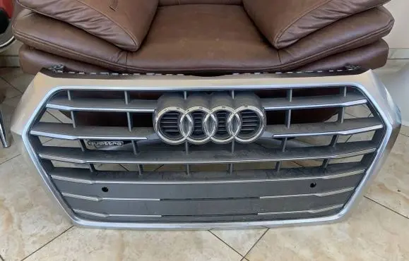 Audi Q5 SQ5 Front bumper upper radiator grill 80A853651C 80A853651D 80A853651E
