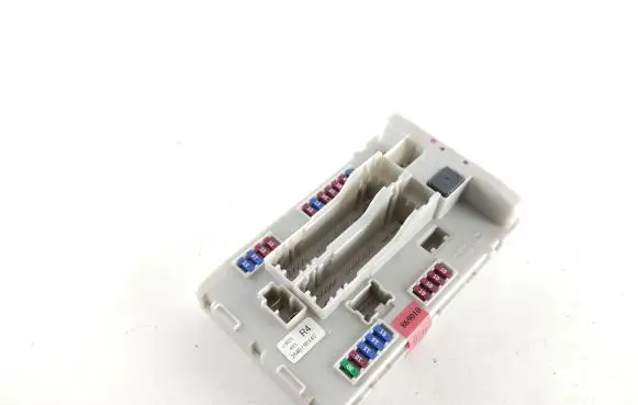 Nissan Murano Z51 Fuse module 284B71BY4C 4125 J0025