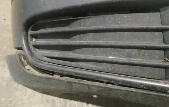 Front bumper lower grill