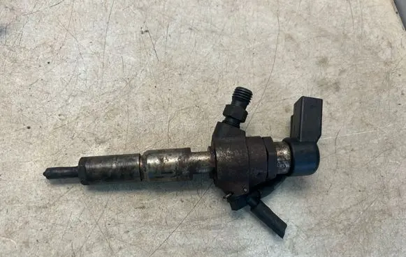 Volkswagen Touran II Fuel injector 9663429280