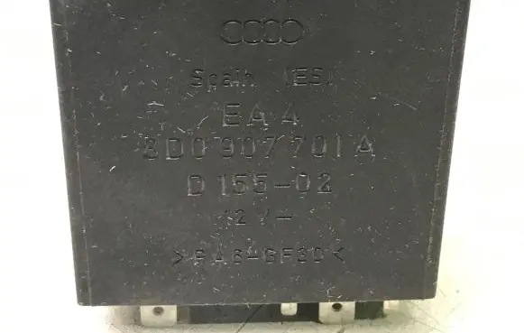 Audi A4 S4 B5 8D Other relay 8D0907701A D15502