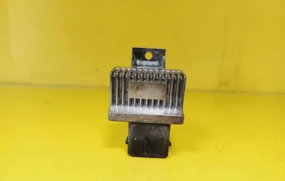 Peugeot Partner Glow plug pre-heat relay