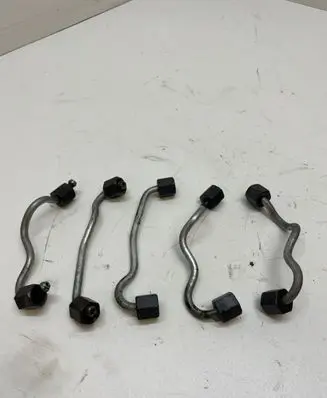 BMW 5 E60 E61 Fuel injector supply line/pipe 