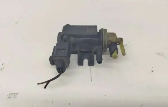 Volkswagen Golf VI Turbo solenoid valve 1K0906627 4011464A 440906503