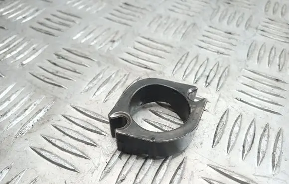 Subaru Forester SH Fuel Injector clamp holder