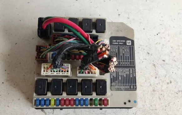 Nissan Almera Tino Fuse box set PPT30M10