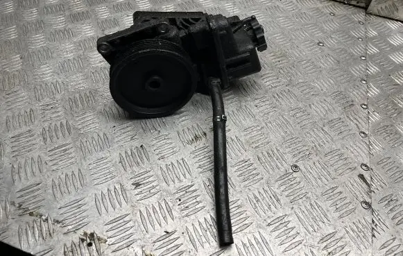 Mercedes-Benz E W212 Power steering pump