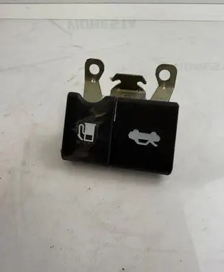 Nissan Qashqai Engine bonnet (hood) release handle