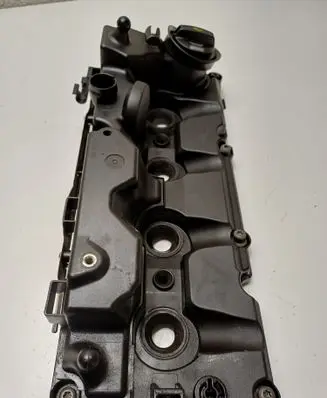 Volkswagen PASSAT B7 Rocker cam cover 03L103469