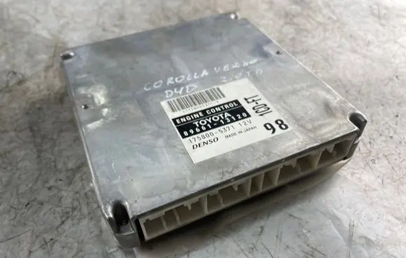 Toyota Corolla Verso E121 Engine control unit/module 8966113120 1758005371