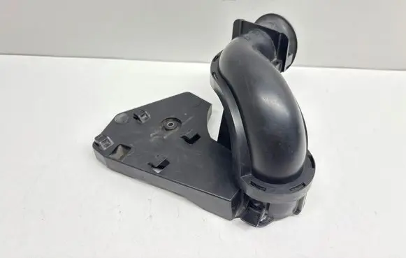 Peugeot 3008 I Air intake duct part 9681774380