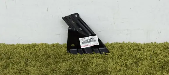 Toyota Prius (XW30) Fender mounting bracket 55169-52130