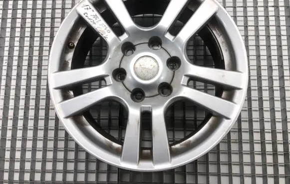 Mitsubishi Pajero R17 alloy rim 