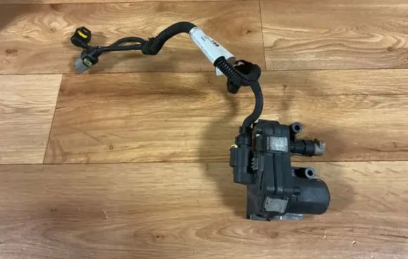 Opel Insignia A Intake manifold valve actuator/motor 55571379 0210100211072824