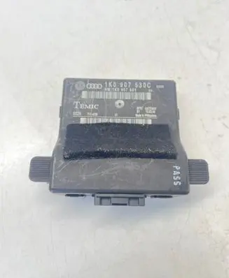Volkswagen Golf V Gateway control module 1K0907530C 1K0907951