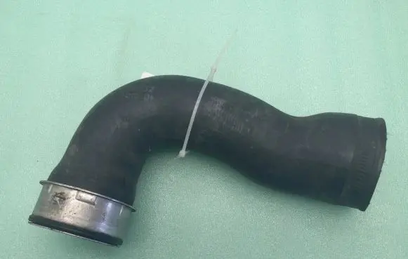 Audi TT TTS Mk2 Intercooler hose/pipe 1K0145834N
