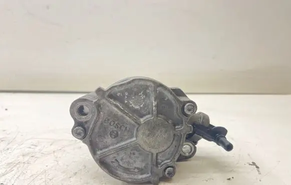 Ford Focus Vacuum pump