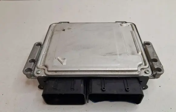 Peugeot Partner III Combustion control unit/module 9845780880