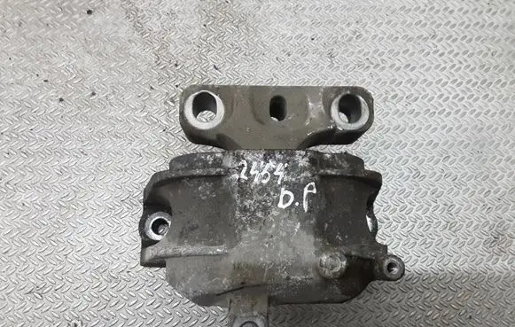 Volkswagen Jetta V Engine mount bracket 1K0199262