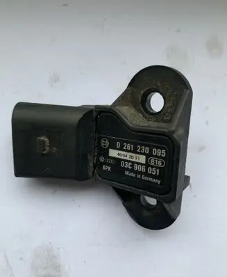 Audi A3 S3 8P Air pressure sensor 0261230095 03C906051