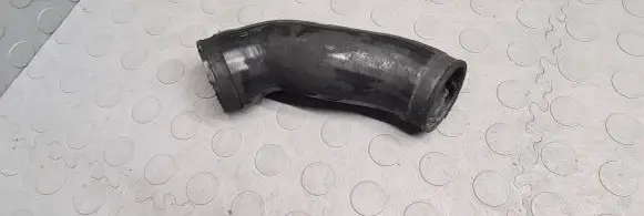 BMW 5 E39 Intercooler hose/pipe 2249669