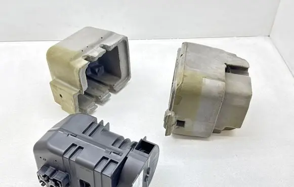 Mercedes-Benz S W221 Vacuum pump A2218001048