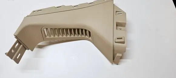 Jeep Grand Cherokee WL (D)pillar trim (top) 6XP10TRMAB 6XP10WT0AB