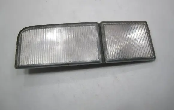 Volkswagen PASSAT B4 Front reflector 3A0941778