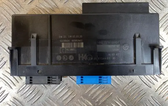 BMW 3 E90 E91 Comfort/convenience module 9134485 8030829652 10681810