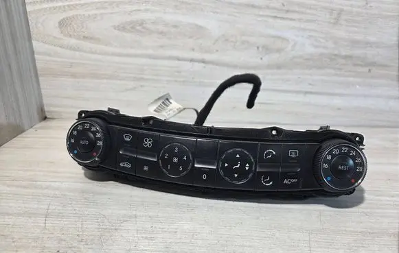 Mercedes-Benz E W211 Climate control unit 2118300385 00112203