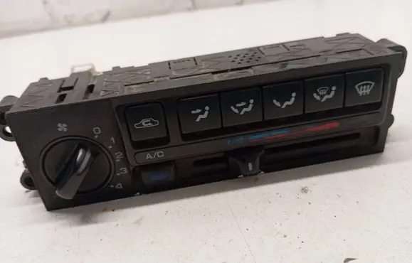 Nissan Primera Climate control unit
