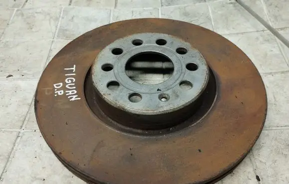 Volkswagen Tiguan Front brake disc
