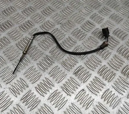 BMW 4 G22 G23 G24 G26 Oil temperature sensor 8582662