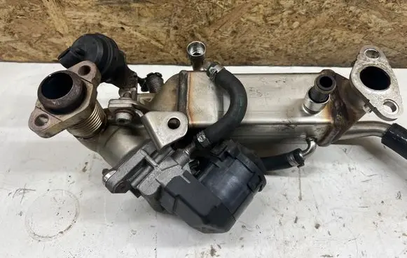 BMW X5 E70 EGR valve cooler 780544608 091111 P9466013