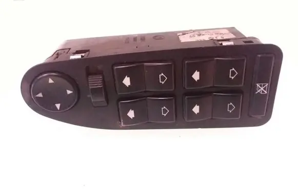 BMW 5 E39 Electric window control switch 8368966