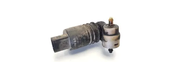Volkswagen PASSAT B6 Windscreen/windshield washer pump 1K6955651 31227912
