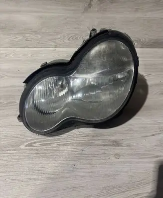 Mercedes-Benz C W203 Headlight/headlamp 0301166201